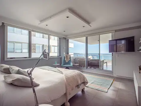 Departamento en venta en Edificio Lumiere frente al mar en la Mansa 100