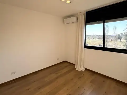 Departamento en Venta en Fisherton, USD 85.000