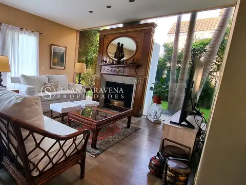 Casa en Venta en La Colina, USD 390.000