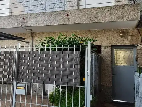 Obispo San Alberto 3700 , Piso PB