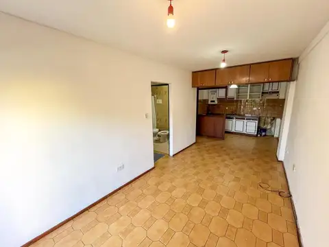Departamento en Alquiler en Republica De La Sexta, $ 380.000