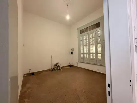 Casa 5 ambientes con 1 baño