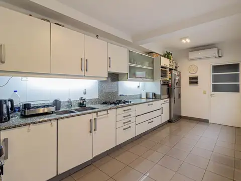 Departamento 4 ambientes con 4 baños