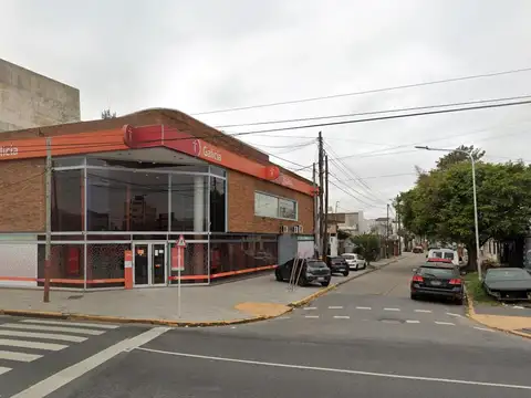 Local en Venta en Lanús