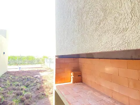 Casa 3 ambientes con 2 baños