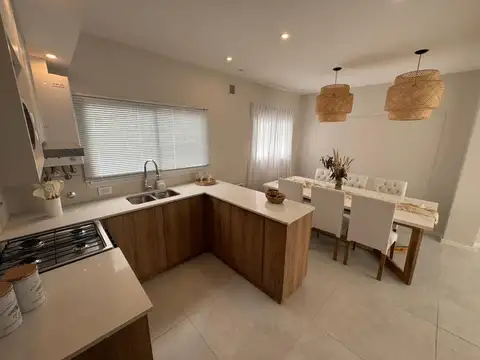 Depto Tipo Casa en Venta en Terminal Vieja, USD 260.000