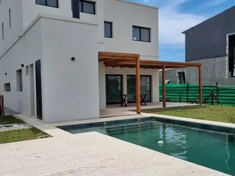 Casa en Venta en Puertos - Araucarias, USD 339.000