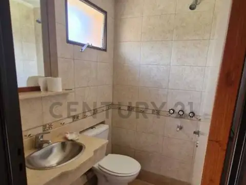 Casa 2 ambientes con 1 baño