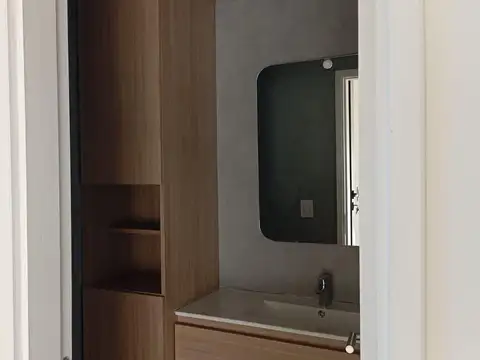 Casa a estrenar en Parque Leloir