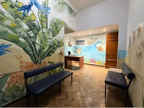 Casa en Venta con 3 cocheras