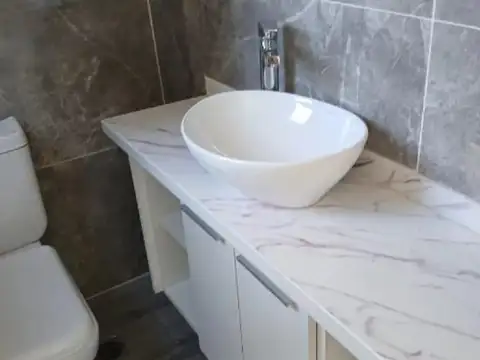 SE ALQUILA CASA ESTRENAR PILAR