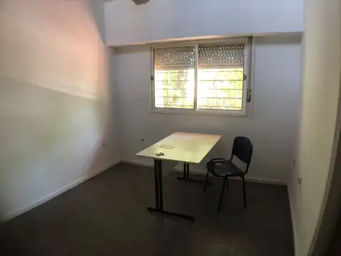 Oficina en Alquiler en Florida Mitre/Este, $ 490.000