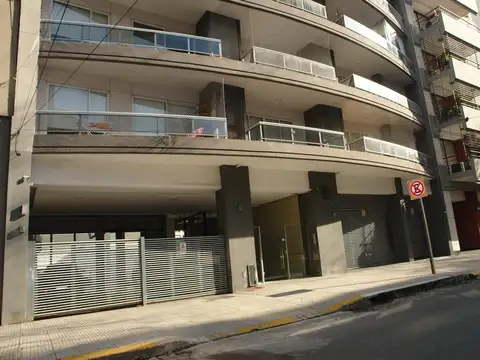 Miller 2300, Piso 1