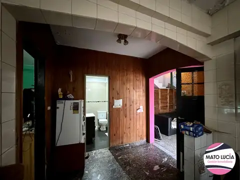 CASA S/ LOTE PROPIO - CASA T/CHORIZO PB + PLANTA ALTA Y LOCAL - 8,66 X 28