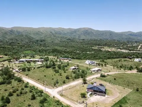 Terreno en Venta en Villa Giardino, USD 23.999