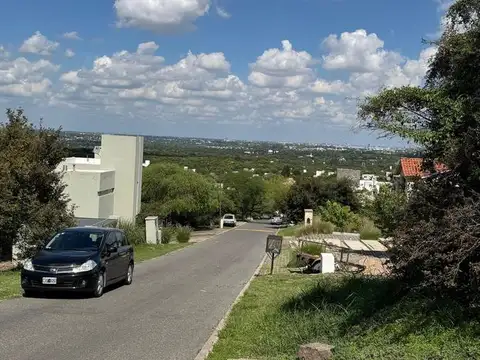Terreno en Venta 25  mts Frente