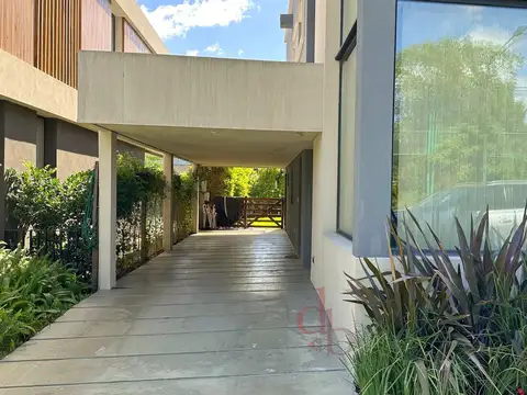 Casa en Venta en Malvinas Argentinas, USD 660.000
