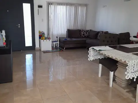 Casa en Alquiler Temporal en Horizontes al Sur, USD 2.900