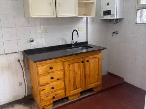 Departamento en Alquiler en Abasto, $ 250.000