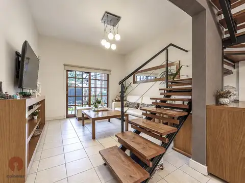 Depto Tipo Casa en Venta de 4 dormitorios