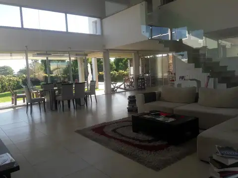 Casa en Venta al Este
