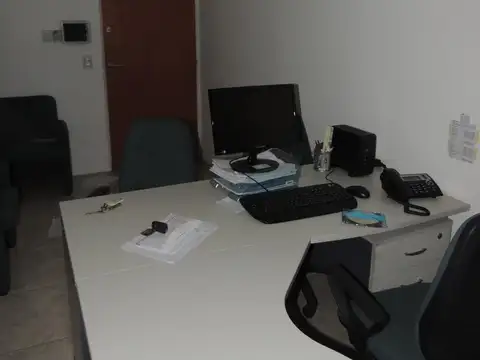 Oficina en Alquiler en Centro, $ 400.000