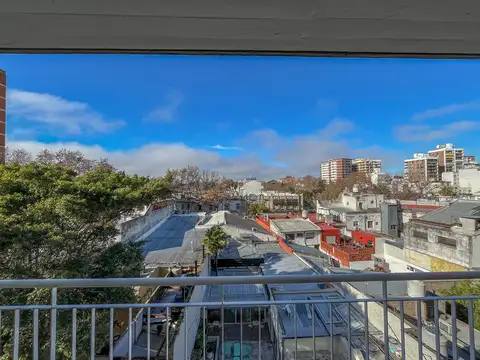 Vicente Fidel López 300