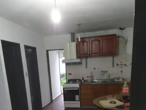Casa 3 ambientes con 1 baño