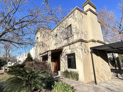 Casa en Venta en Las Orquideas, USD 229.000