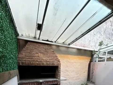 Depto Tipo Casa en Venta con 1 cocheras