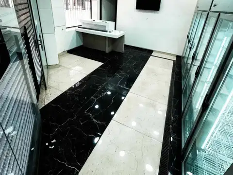 Local en Venta en Lomas del Mirador, USD 95.000