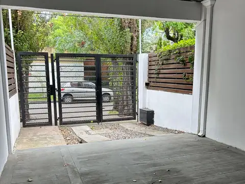 Casa en Venta en Adrogue, USD 145.000