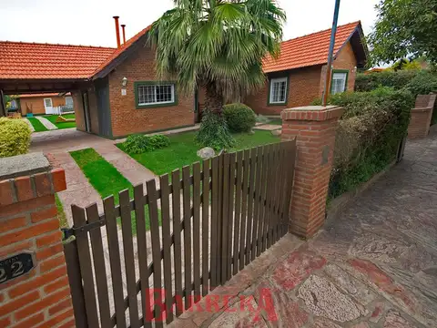 Casa en Alquiler Temporal con 2 cocheras