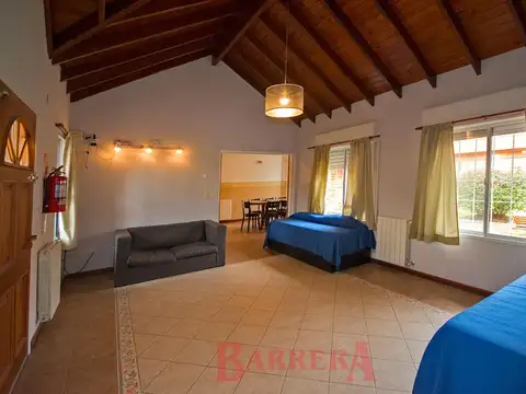 Casa en Alquiler Temporal con 2 cocheras