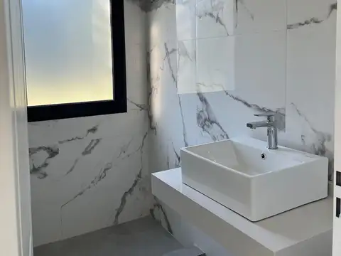 Casa  en Venta en Barrio Santa Elisa, Pilar del Este