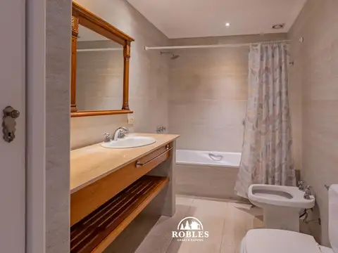 Residencia en el excelente entorno de Playa Grande
