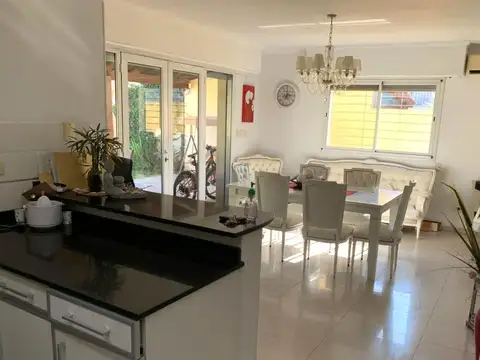 Casa en Venta al Este