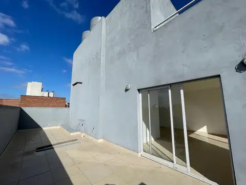 DEPTO MONOAMBIENTE BALCÓN Y TERRAZA LUMINOSO MORÓN