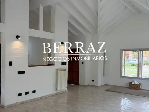 Casa Alquiler Anual  3 Dormitorios Campo Grande CC Lote de 900 m2 Pilar