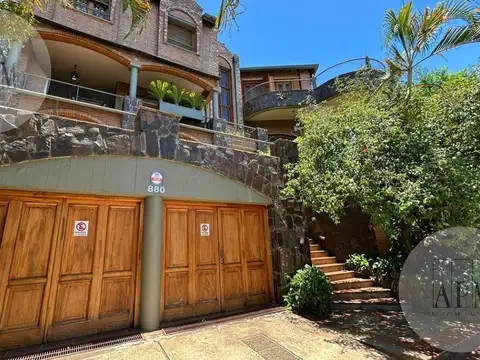 EXCLUSIVA CASA EN VENTA CON VISTA AL RÍO PARANÁ, POSADAS
