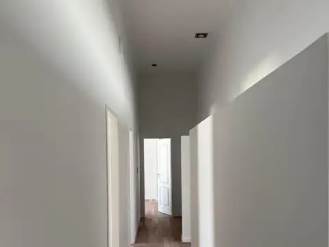 Casa en alquiler en Marcos Paz