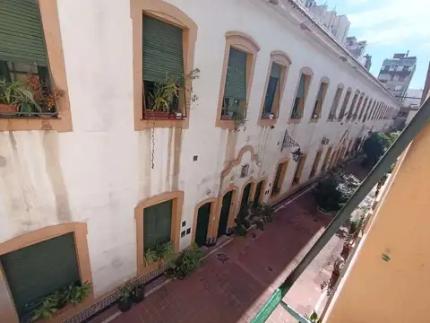 Avenida Rivadavia 2600, Piso 1