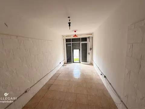 Local en Alquiler Via Púb.