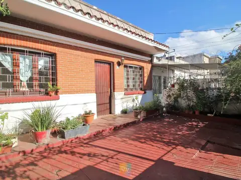 Venta Casa 2 Dorm (hasta 5 dorm) y Mono V Española