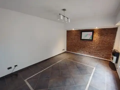 Depto Tipo Casa en Alquiler de 3 ambientes