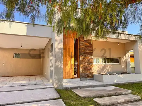 Casa en Venta en Mayor Drummond, USD 240.000