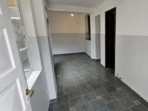 Depto Tipo Casa 2 ambientes con 1 baño