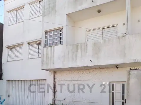 68 / 17 y 18 , Piso 2