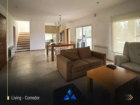 Casa en Venta en General Roca, USD 330.000