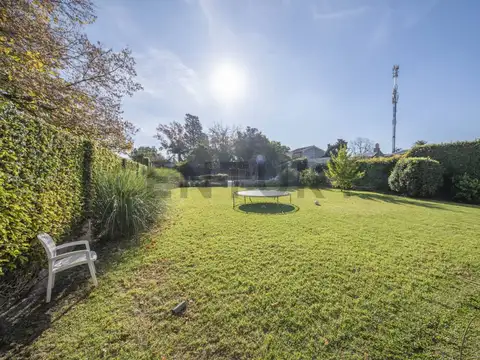 Casa en Venta con 5 cocheras